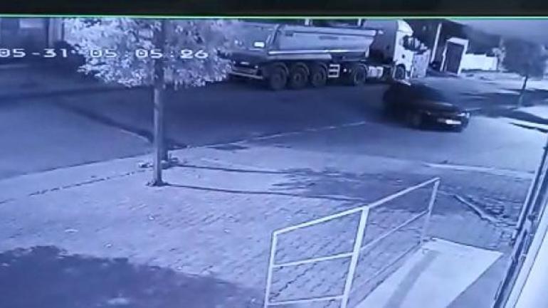Sultanbeylide kamyonlardan yakıt çalan hırsız kamerada