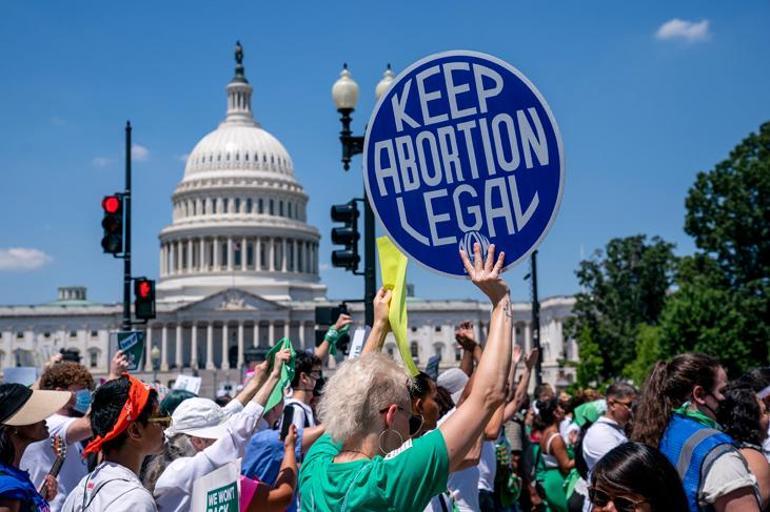 Biden: Kürtaj için seyahat etmek zorunda kalan kadınlar korunacak