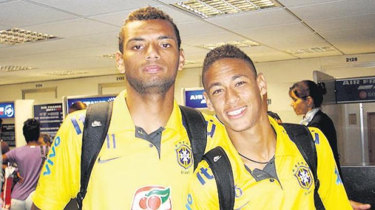 Galatasarayla anlaşan Joao Pedronun inanılmaz kariyeri Neymarla büyüdü, dopingden men cezası aldı