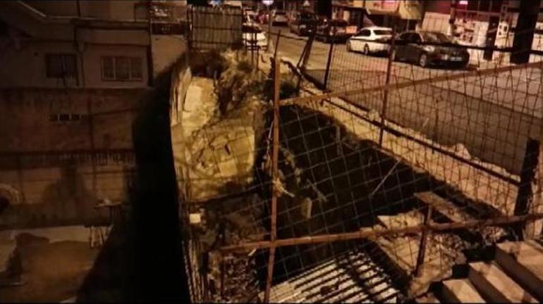 Üsküdarda inşaatın istinat duvarı çöktü 3 bina tahliye edildi