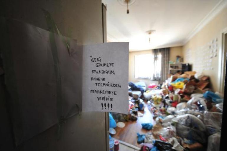 haberler Yer: Bursa... 1 yıldır çöp dolu odada kilitli Kapı açıldı, ekipler şoke oldu
