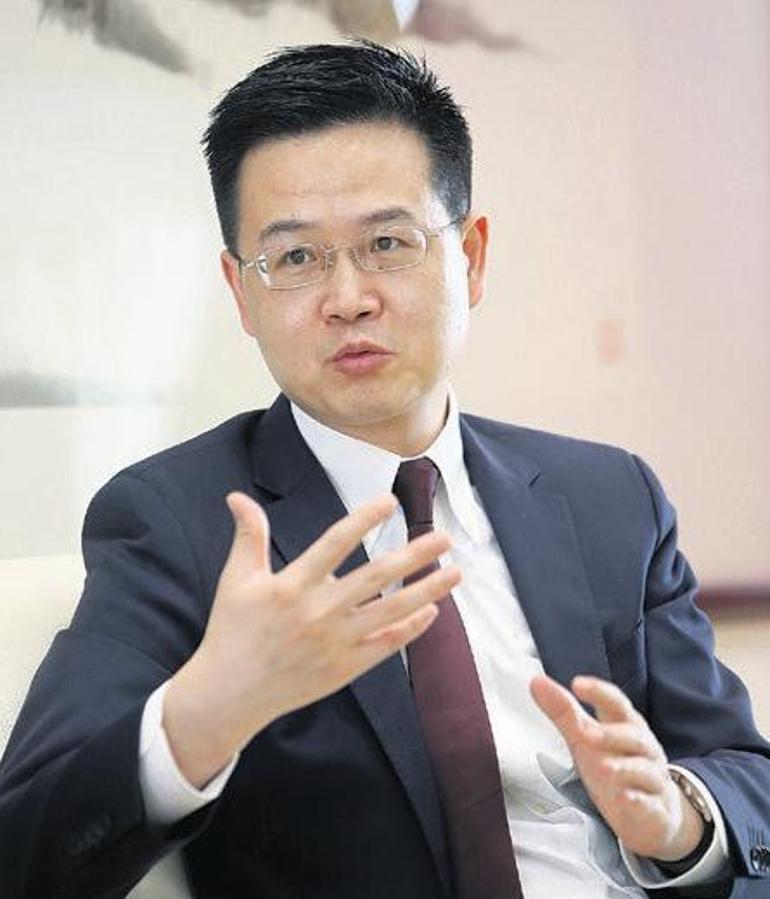 CHINA CHARGER CHENG WEIHUA: An ugly political game