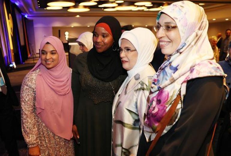 Emine Erdoğan, ABDde Uluslararası Müslüman Kadınlar Başarı ve Topluma Katkı Ödülünü aldı