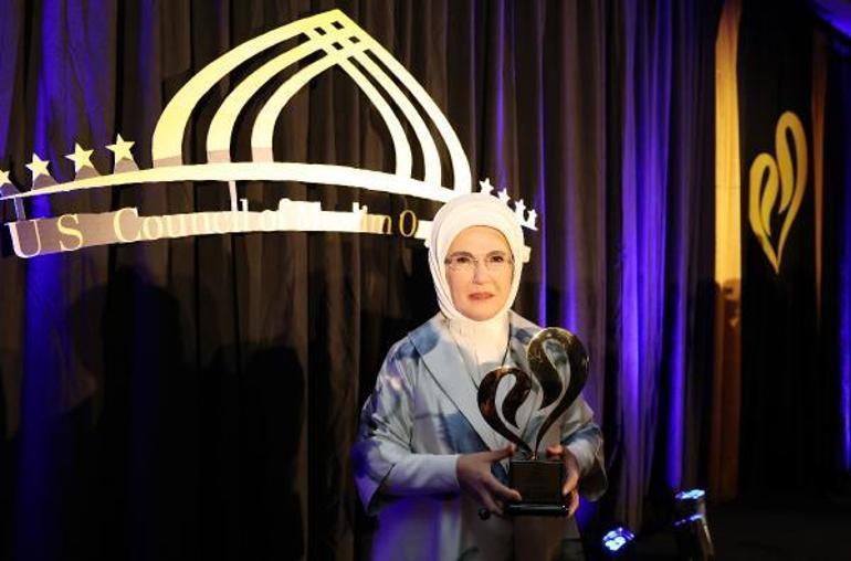 Emine Erdoğan, ABDde Uluslararası Müslüman Kadınlar Başarı ve Topluma Katkı Ödülünü aldı