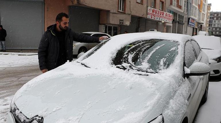 Erzurum ve Vanda kar yağışı Kar kalınlığı 20 santimetre ulaştı