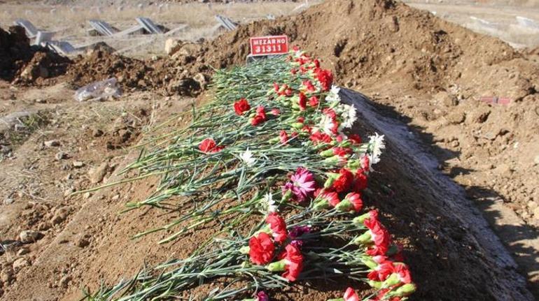 Annesi kabul etmemişti Kimsesizler mezarlığına gömülen engelli kıza sahip çıktılar