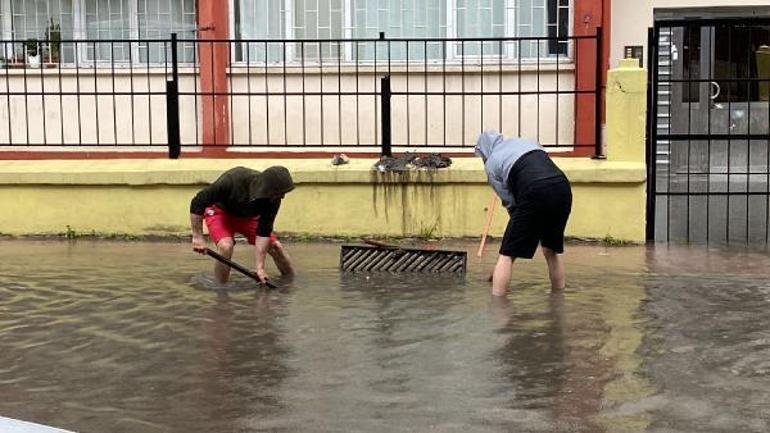 Son dakika: Karadenizi sel vurdu 2 kişi aranıyor, okullar tatil edildi