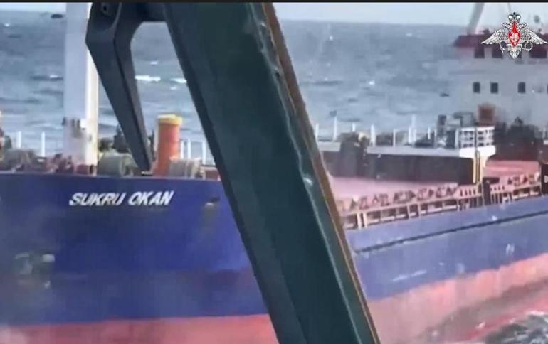 Rusya Şukru Okan gemisine yaptığı baskının görüntülerini yayınladı