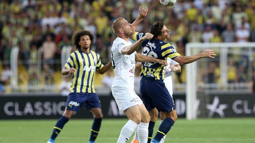 Fenerbahçe - Slovacko maçını spor yazarları değerlendirdi: Bu adam nasıl 2 ay yedek kalır, Jesus neyi bekledi